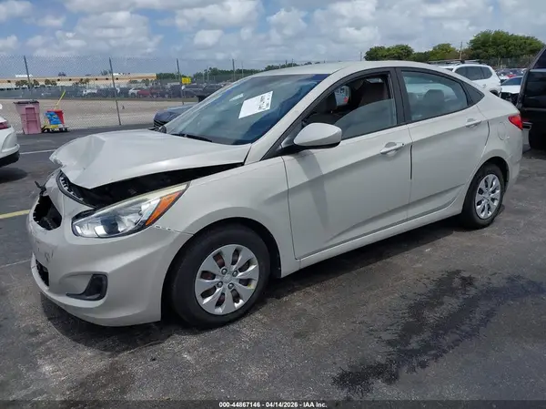 KMHCT4AE9GU085814 2016 HYUNDAI ACCENT - Image 2