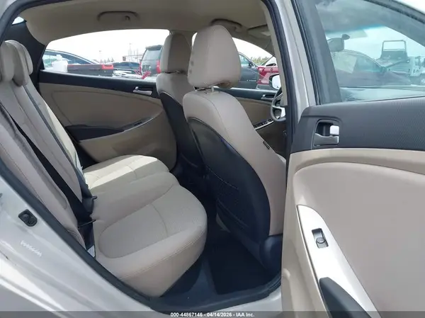 KMHCT4AE9GU085814 2016 HYUNDAI ACCENT - Image 8