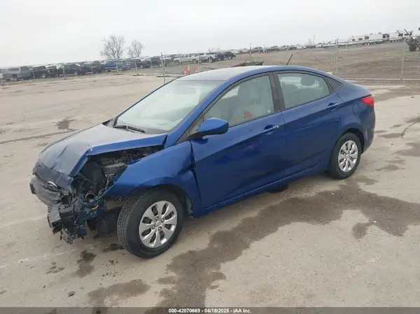 KMHCT4AE9GU105608 2016 HYUNDAI ACCENT - Image 2