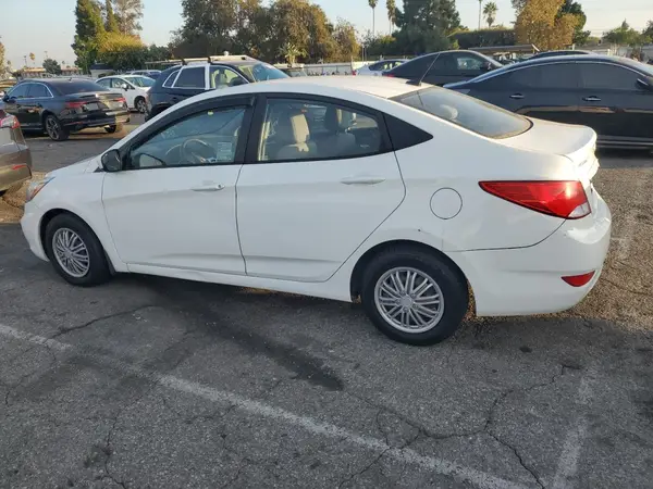 KMHCT4AE9GU121033 2016 HYUNDAI ACCENT - Image 2