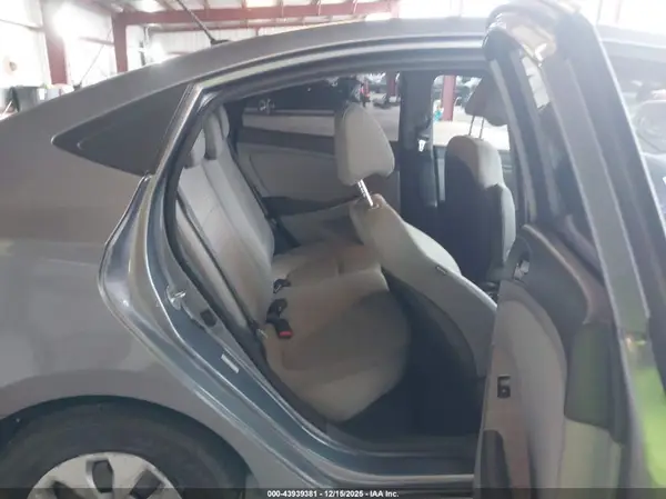 KMHCT4AE9GU124305 2016 HYUNDAI ACCENT - Image 8