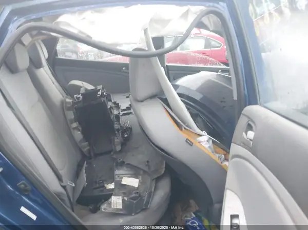 KMHCT4AE9GU136146 2016 HYUNDAI ACCENT - Image 8