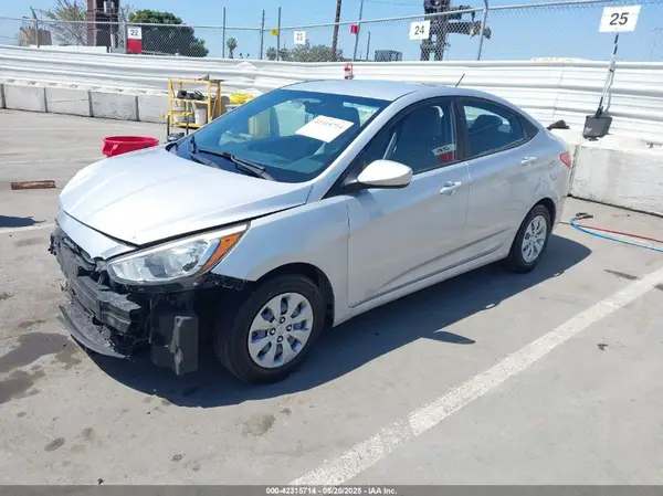 KMHCT4AE9GU950023 2016 HYUNDAI ACCENT - Image 2