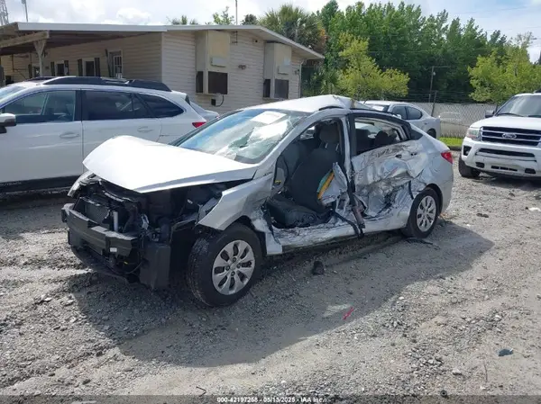 KMHCT4AE9GU975424 2016 HYUNDAI ACCENT - Image 2