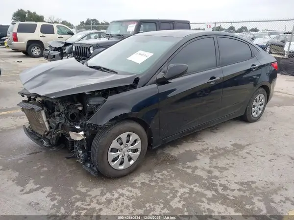 KMHCT4AE9GU995298 2016 HYUNDAI ACCENT - Image 2