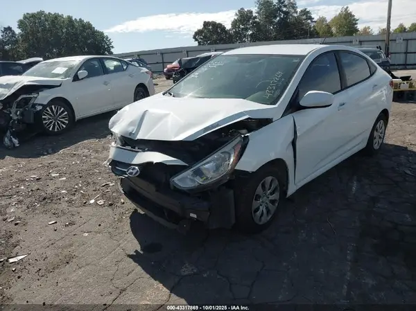KMHCT4AE9HU172470 2017 HYUNDAI ACCENT - Image 2
