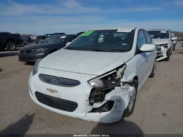 KMHCT4AE9HU193397 2017 HYUNDAI ACCENT - Image 2