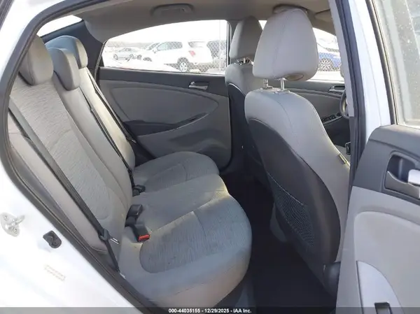 KMHCT4AE9HU193397 2017 HYUNDAI ACCENT - Image 8