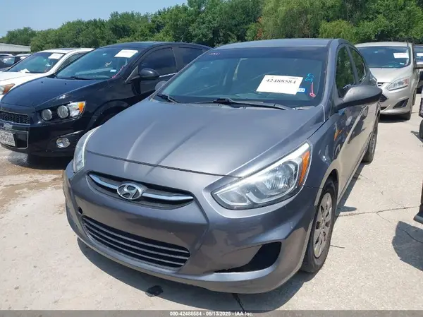 KMHCT4AE9HU206195 2017 HYUNDAI ACCENT - Image 2