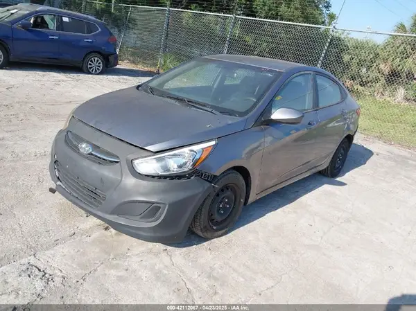 KMHCT4AE9HU239892 2017 HYUNDAI ACCENT - Image 2
