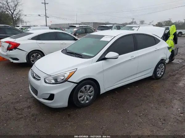 KMHCT4AE9HU240444 2017 HYUNDAI ACCENT - Image 2
