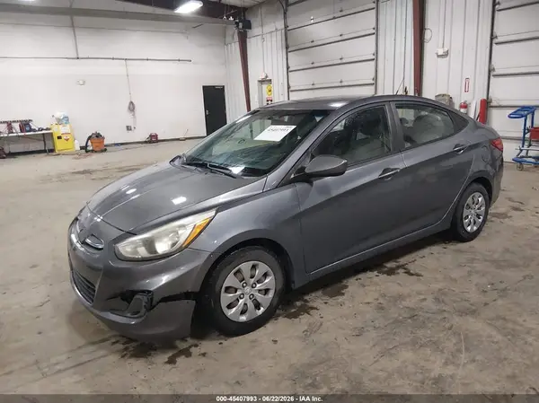 KMHCT4AE9HU242758 2017 HYUNDAI ACCENT - Image 2