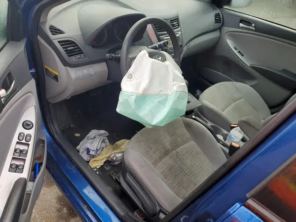 KMHCT4AE9HU26626 2017 HYUNDAI ACCENT - Image 8