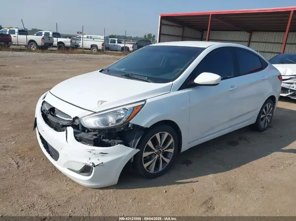 KMHCT4AE9HU282743 2017 HYUNDAI ACCENT - Image 2