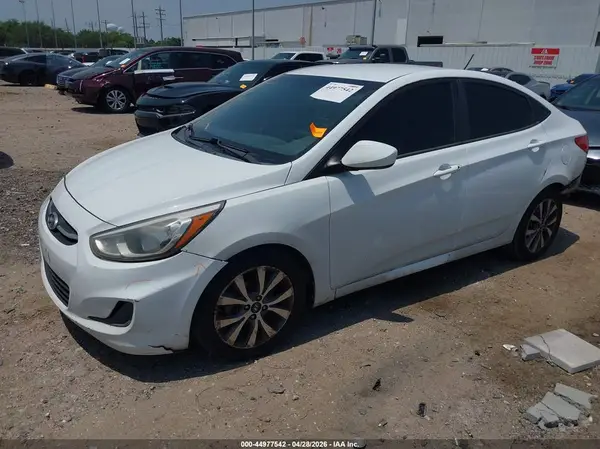 KMHCT4AE9HU282774 2017 HYUNDAI ACCENT - Image 2