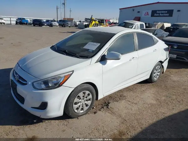 KMHCT4AE9HU305891 2017 HYUNDAI ACCENT - Image 2