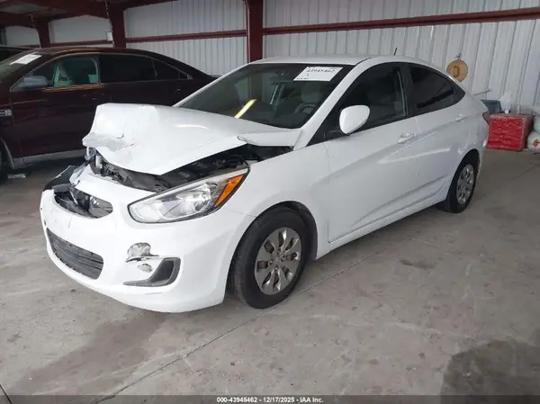 KMHCT4AE9HU319323 2017 HYUNDAI ACCENT - Image 2
