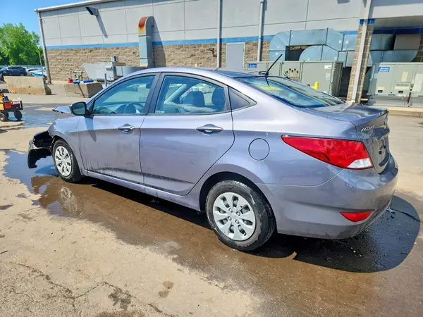 KMHCT4AE9HU327499 2017 HYUNDAI ACCENT - Image 2