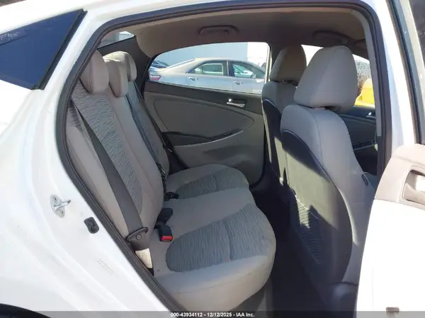 KMHCT4AE9HU331813 2017 HYUNDAI ACCENT - Image 8