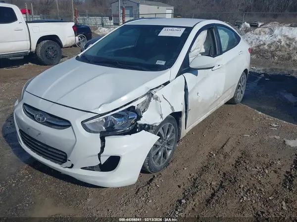 KMHCT4AE9HU333982 2017 HYUNDAI ACCENT - Image 2