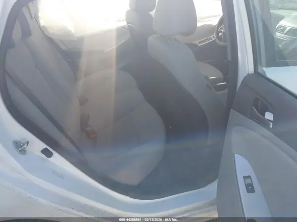 KMHCT4AE9HU333982 2017 HYUNDAI ACCENT - Image 8