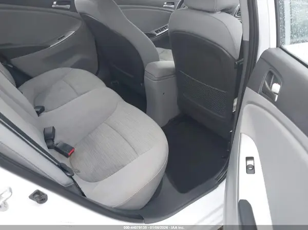 KMHCT4AE9HU335683 2017 HYUNDAI ACCENT - Image 8