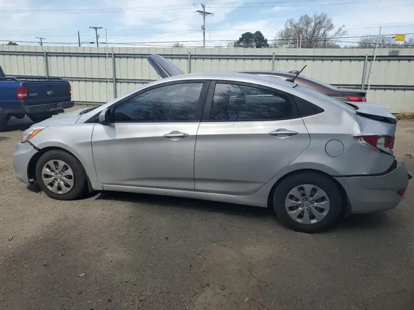 KMHCT4AE9HU346425 2017 HYUNDAI ACCENT - Image 2