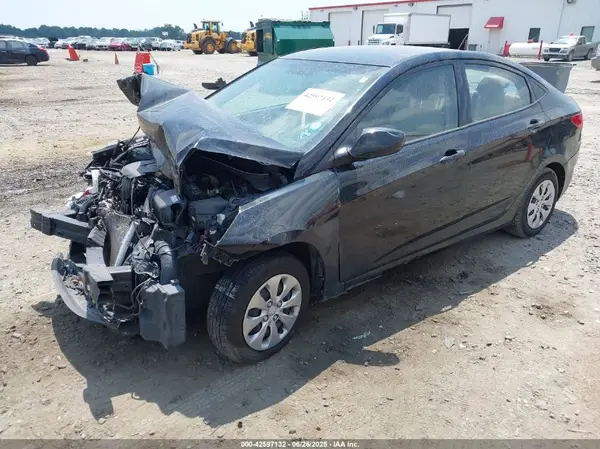KMHCT4AE9HU353648 2017 HYUNDAI ACCENT - Image 2