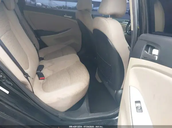KMHCT4AE9HU355674 2017 HYUNDAI ACCENT - Image 8