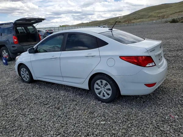 KMHCT4AE9HU362835 2017 HYUNDAI ACCENT - Image 2
