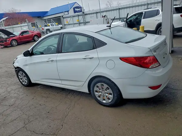 KMHCT4AE9HU367324 2017 HYUNDAI ACCENT - Image 2