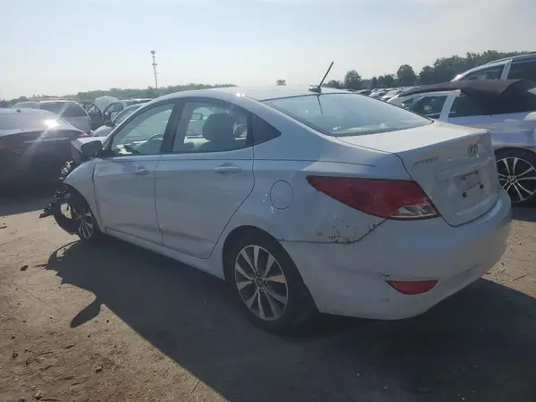 KMHCT4AE9HU379621 2017 HYUNDAI ACCENT - Image 2