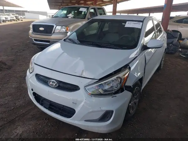 KMHCT4AE9HU380641 2017 HYUNDAI ACCENT - Image 2