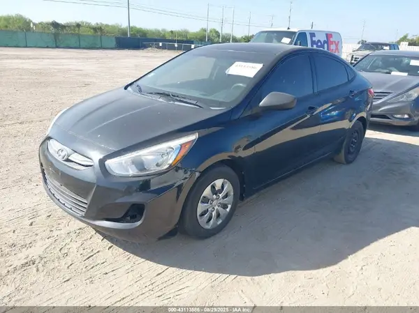 KMHCT4AE9HU386455 2017 HYUNDAI ACCENT - Image 2