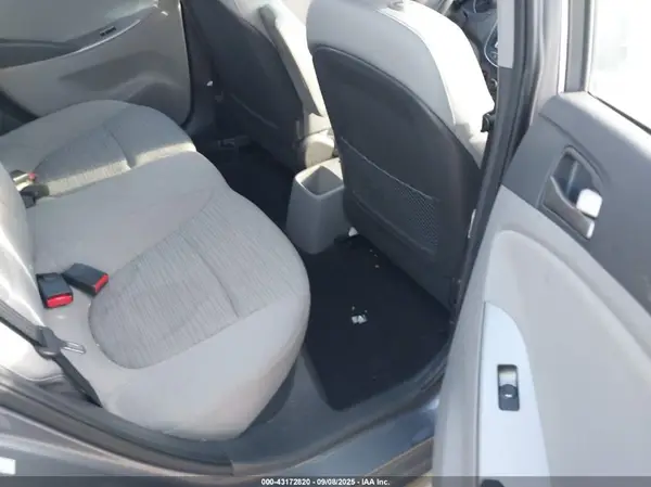 KMHCT4AEXGU015741 2016 HYUNDAI ACCENT - Image 8
