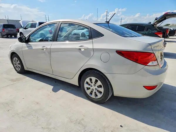 KMHCT4AEXGU030384 2016 HYUNDAI ACCENT - Image 2