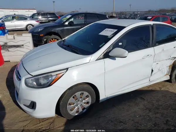 KMHCT4AEXGU030756 2016 HYUNDAI ACCENT - Image 2