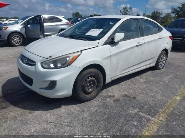 KMHCT4AEXGU058122 2016 HYUNDAI ACCENT - Image 2