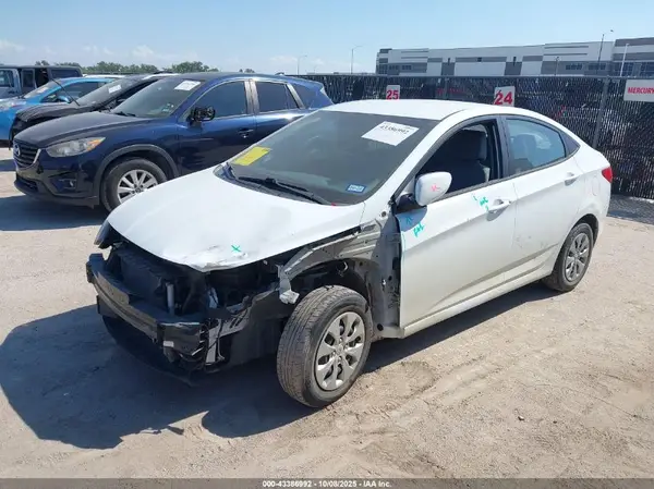 KMHCT4AEXGU058959 2016 HYUNDAI ACCENT - Image 2