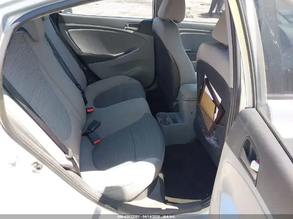 KMHCT4AEXGU064082 2016 HYUNDAI ACCENT - Image 8