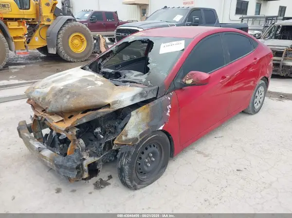 KMHCT4AEXGU072702 2016 HYUNDAI ACCENT - Image 2