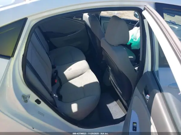 KMHCT4AEXGU075857 2016 HYUNDAI ACCENT - Image 8