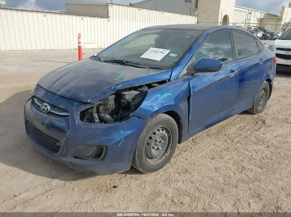 KMHCT4AEXGU099902 2016 HYUNDAI ACCENT - Image 2
