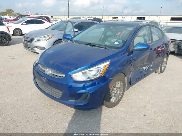 KMHCT4AEXGU105665 2016 HYUNDAI ACCENT - Image 2