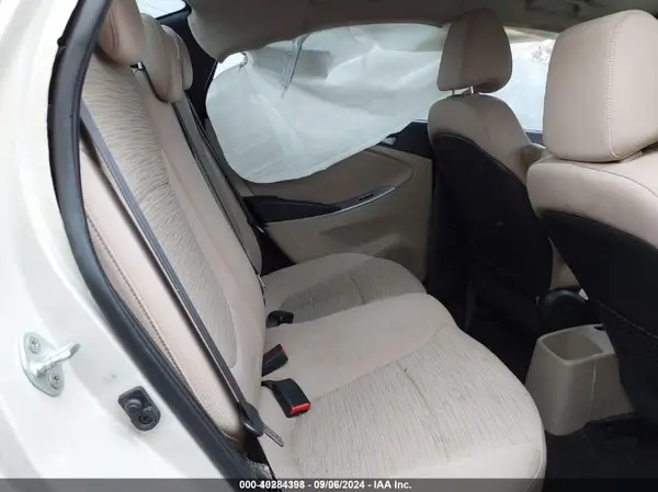 KMHCT4AEXGU123857 2016 HYUNDAI ACCENT - Image 8