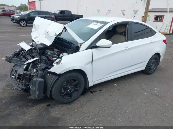 KMHCT4AEXGU161802 2016 HYUNDAI ACCENT - Image 2