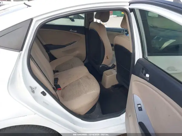 KMHCT4AEXGU163789 2016 HYUNDAI ACCENT - Image 8