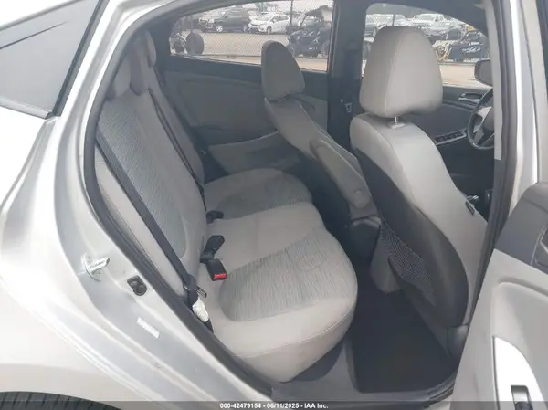 KMHCT4AEXGU980230 2016 HYUNDAI ACCENT - Image 8