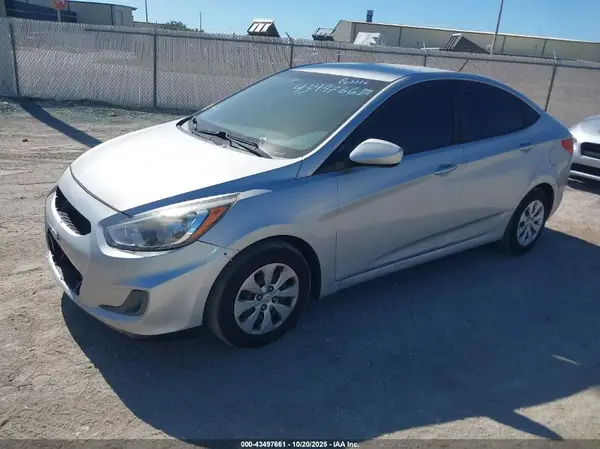 KMHCT4AEXHU172820 2017 HYUNDAI ACCENT - Image 2