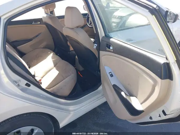 KMHCT4AEXHU181565 2017 HYUNDAI ACCENT - Image 8
